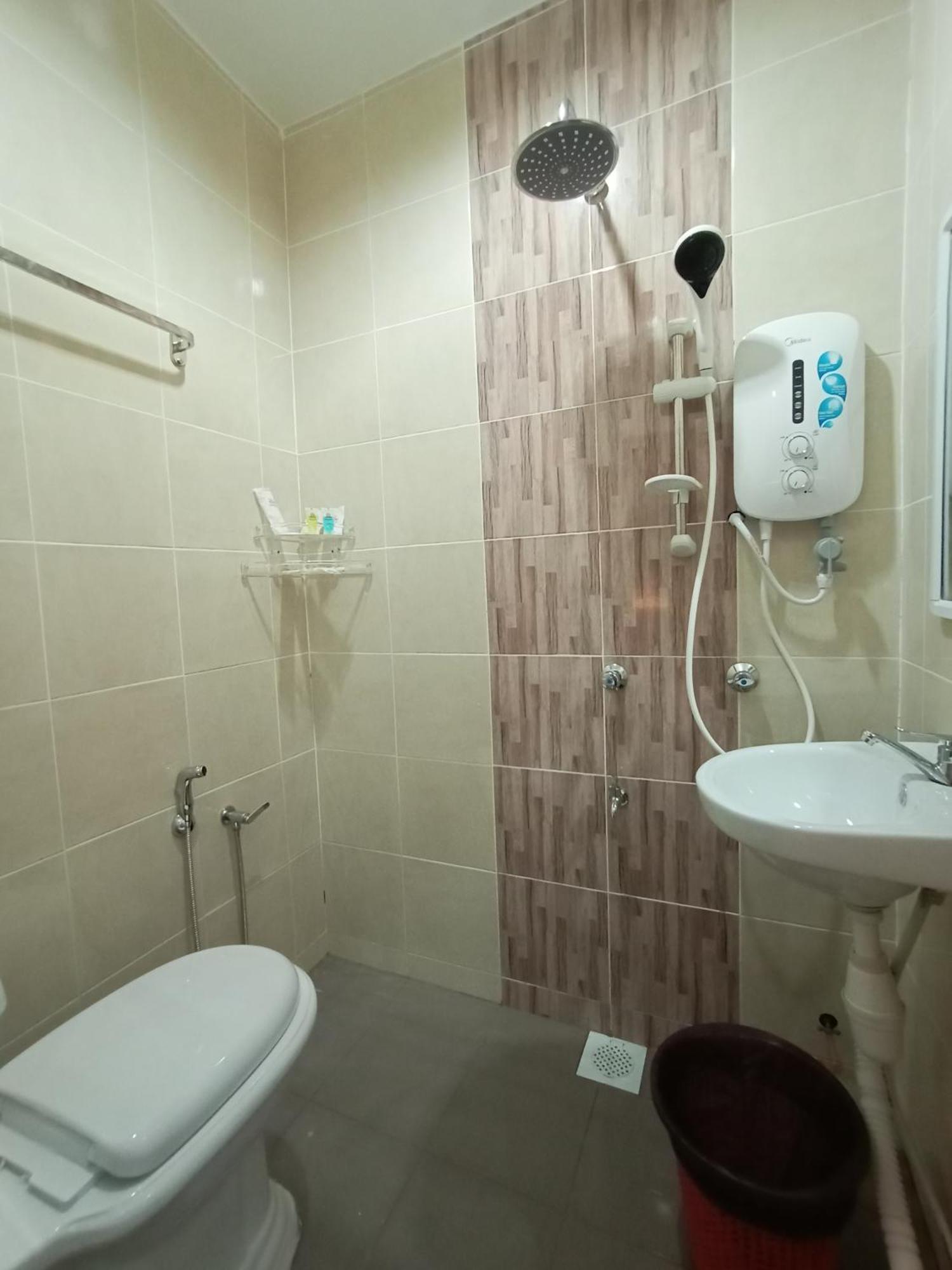 Dane & Shue Hotel Kok Lanas Kampong Kok Lanas Bagian luar foto
