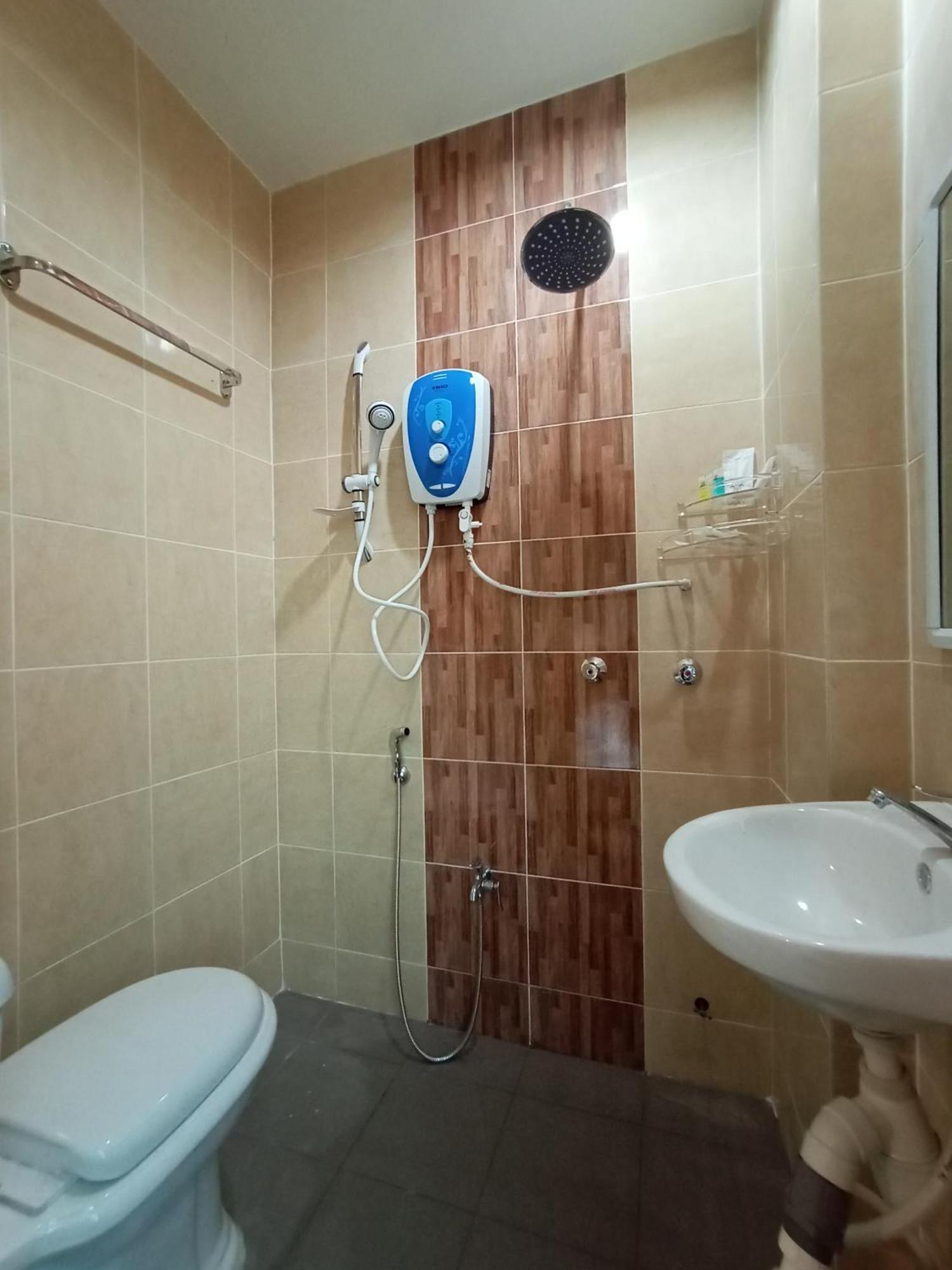 Dane & Shue Hotel Kok Lanas Kampong Kok Lanas Bagian luar foto