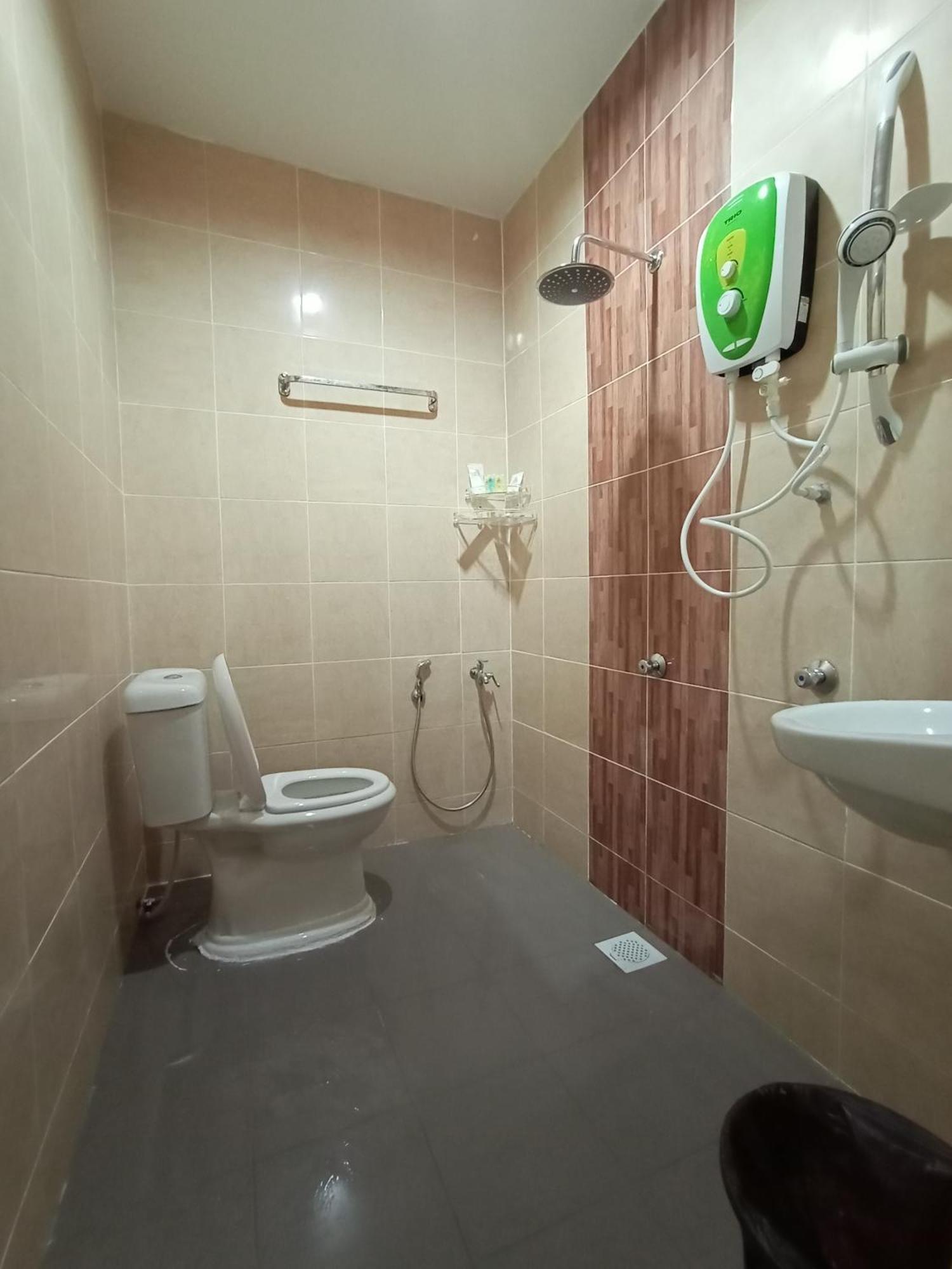 Dane & Shue Hotel Kok Lanas Kampong Kok Lanas Bagian luar foto